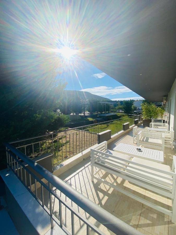 Sozos Inn Hotel 沃尼扎 外观 照片