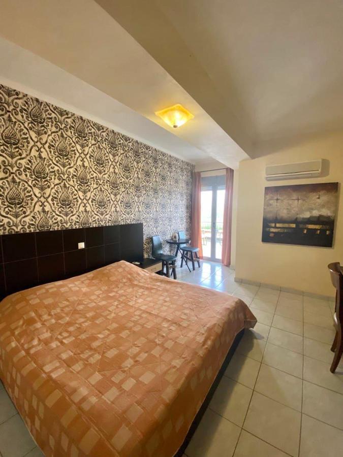 Sozos Inn Hotel 沃尼扎 外观 照片